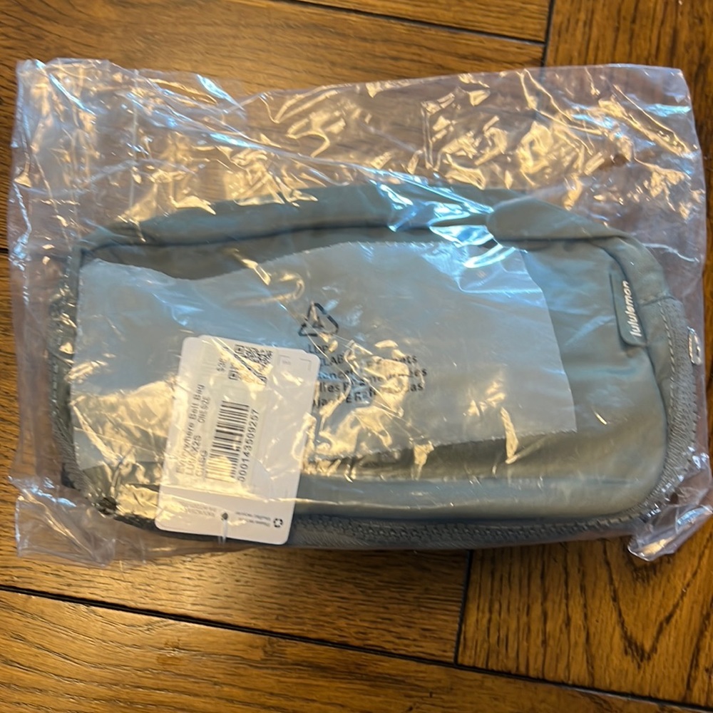 Lululemon 1L Belt Bag NWT